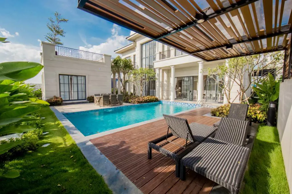 CFLD_bigvilla_solid_10