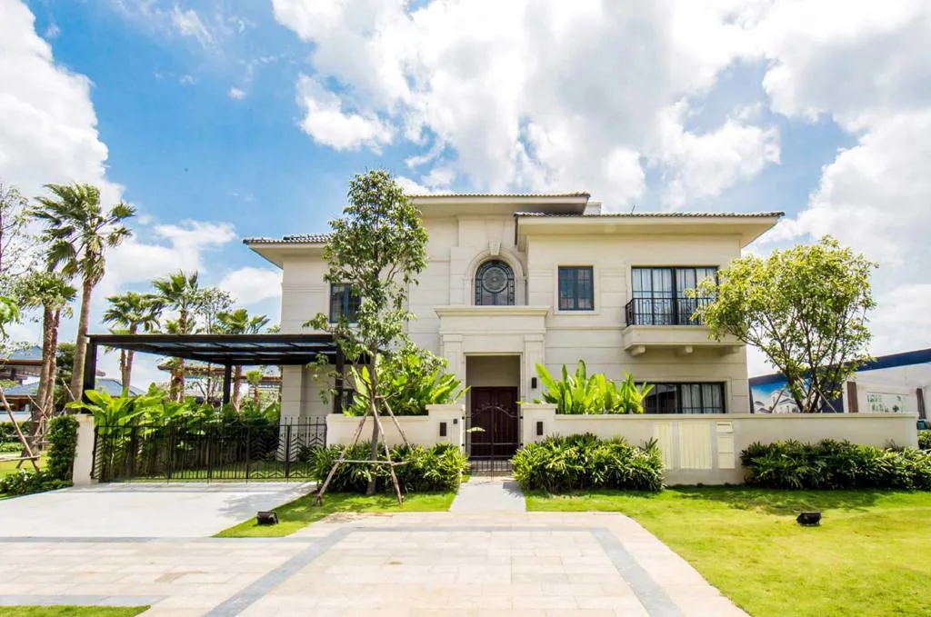 CFLD_bigvilla_solid_1