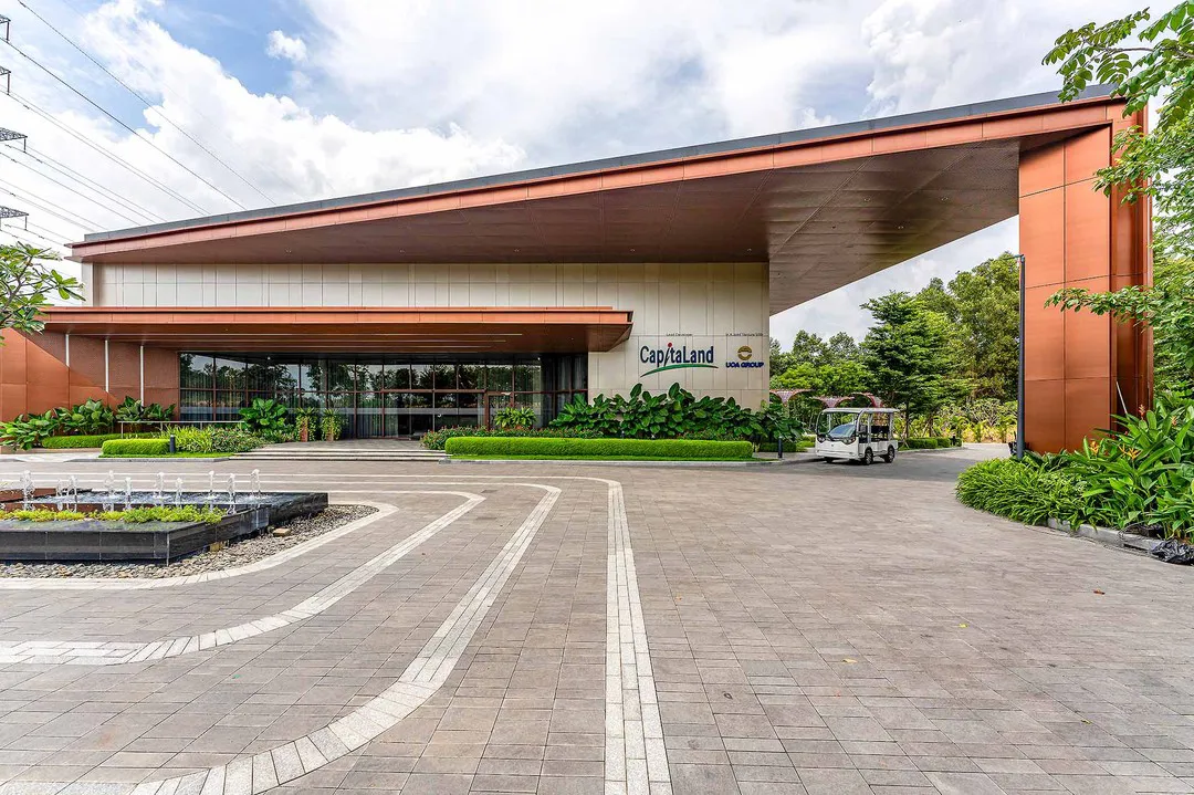 Sycamore Sale Gallery 0930_1