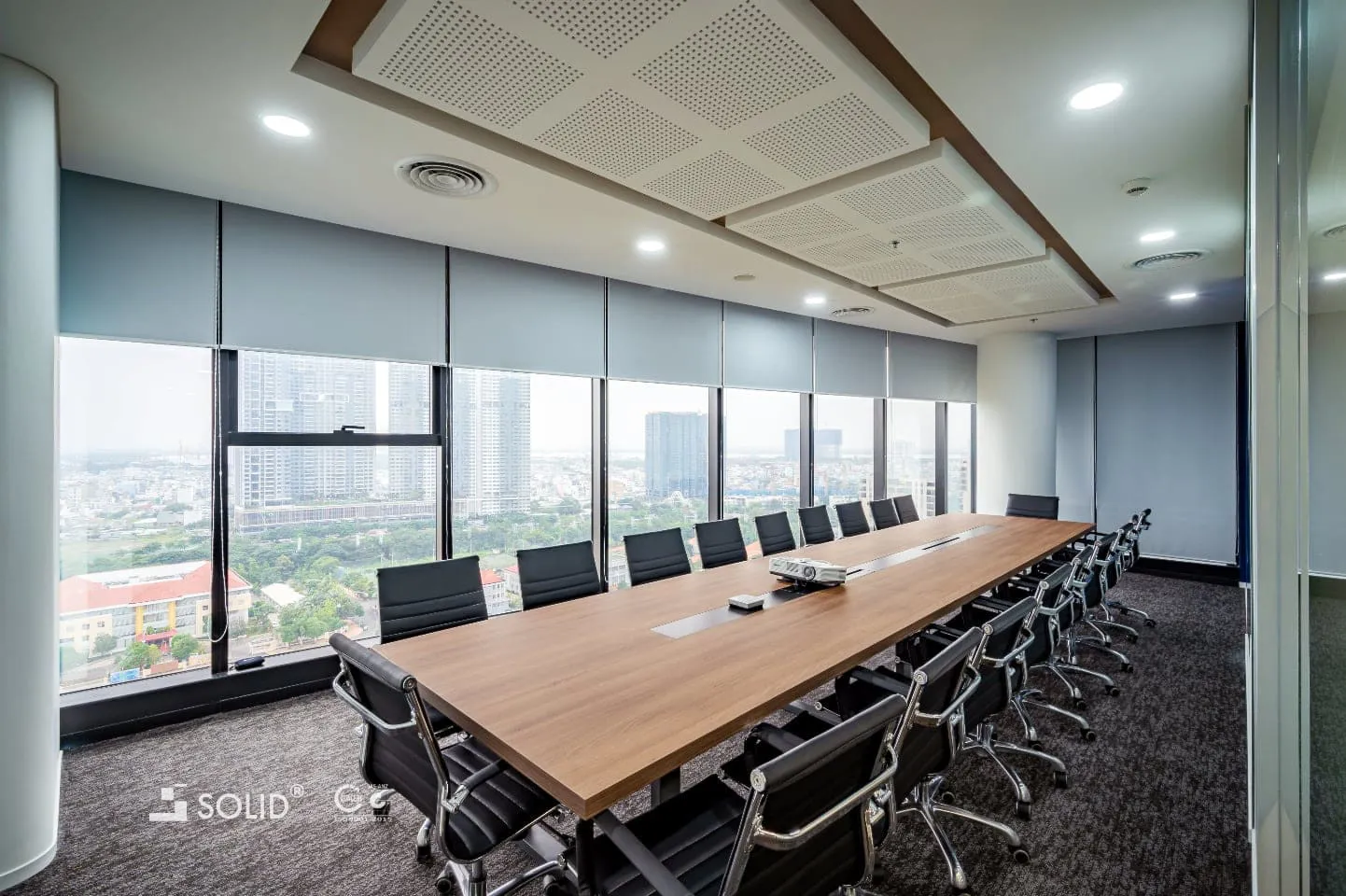 Vivi YinYang_SOLID 5_web